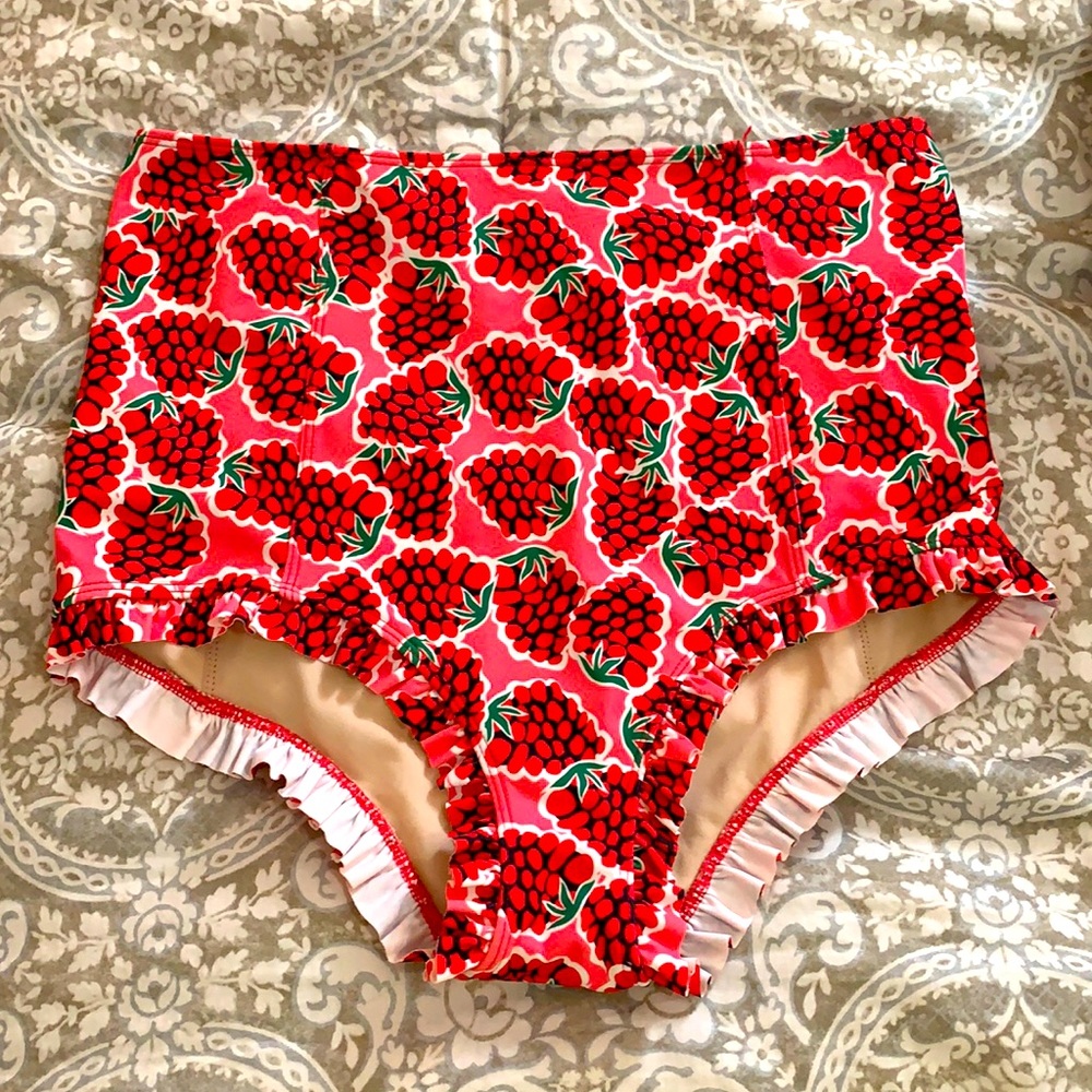Kortni Jeane ruffle bottoms
